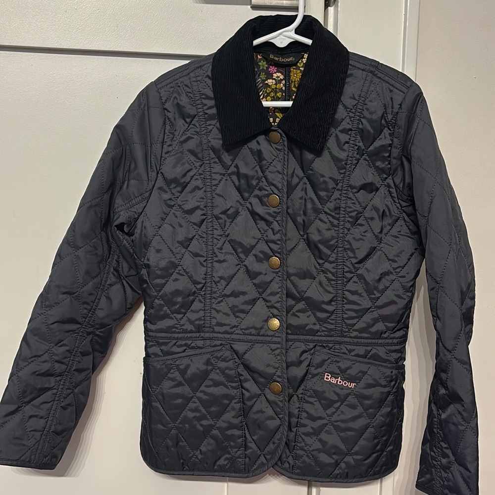 Barbour Girls Quilted Jacket - size small (6/7)